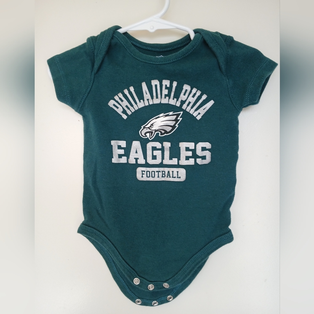 Philadelphia Eagles NFL Football Baby Bodysuit 6-9 months